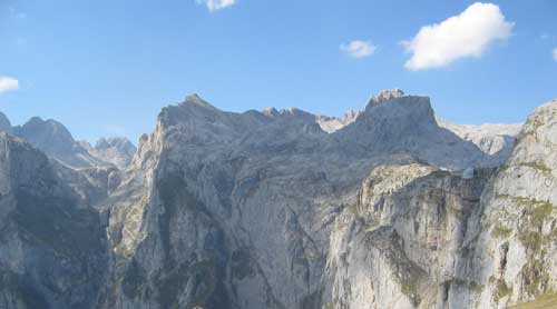 Lisa and Mike run a rather nice guesthouse in the Picos de Europa